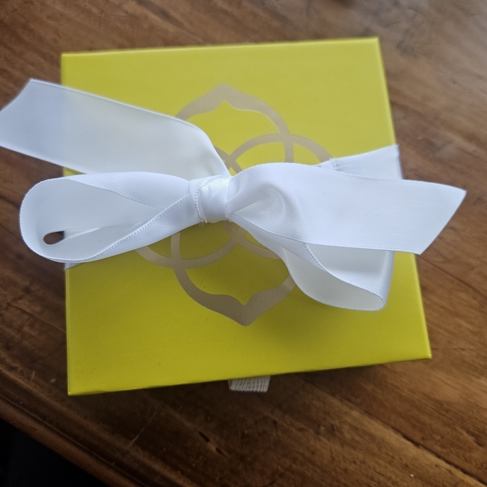 Kendra Scott Yellow Box with White Ribbon